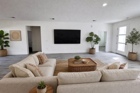 House in Citrus Springs, Florida 4 bedrooms, 164.81 sq.m. № 2378987 - photo 6