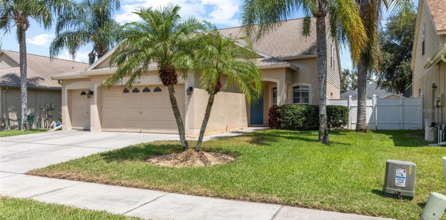 Villa ou maison à Land O' Lakes, Floride 5 chambres, 198.63 m2 № 1851586