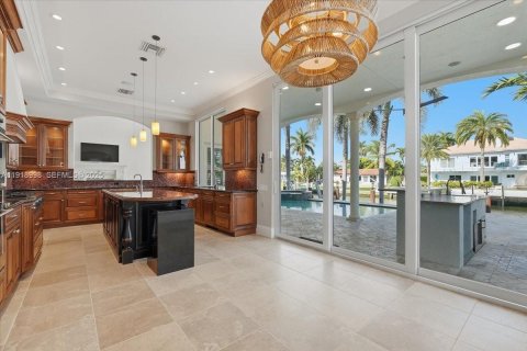 Villa ou maison à vendre à Pompano Beach, Floride: 6 chambres, 401.52 m2 № 1985703 - photo 21