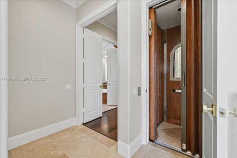 Villa ou maison à vendre à Pompano Beach, Floride: 6 chambres, 401.52 m2 № 1985703 - photo 30