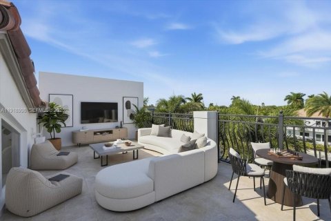 Villa ou maison à vendre à Pompano Beach, Floride: 6 chambres, 401.52 m2 № 1985703 - photo 24