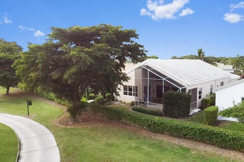 House in Boynton Beach, Florida 3 bedrooms, 222.13 sq.m. № 878582 - photo 1