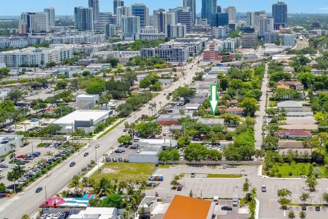 Propiedad comercial en venta en Fort Lauderdale, Florida № 1072683 - foto 1