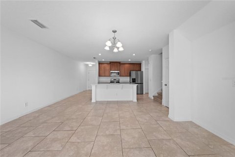Adosado en venta en Kissimmee, Florida, 4 dormitorios, 174.28 m2 № 2205292 - foto 14