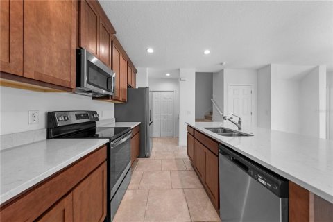 Adosado en venta en Kissimmee, Florida, 4 dormitorios, 174.28 m2 № 2205292 - foto 25