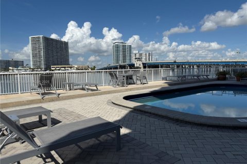 Купить кондоминиум в Майами-Бич, Флорида 1 спальня, 67.82м2, № 1957774 - фото 29
