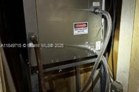 Купить кондоминиум в Майами-Бич, Флорида 1 спальня, 67.82м2, № 1957774 - фото 7