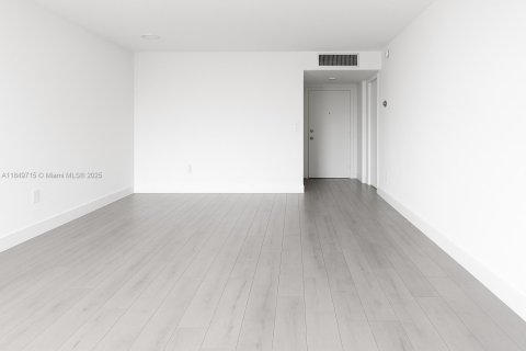 Купить кондоминиум в Майами-Бич, Флорида 1 спальня, 67.82м2, № 1957774 - фото 10