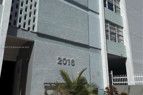 Купить кондоминиум в Майами-Бич, Флорида 1 спальня, 67.82м2, № 1957774 - фото 20