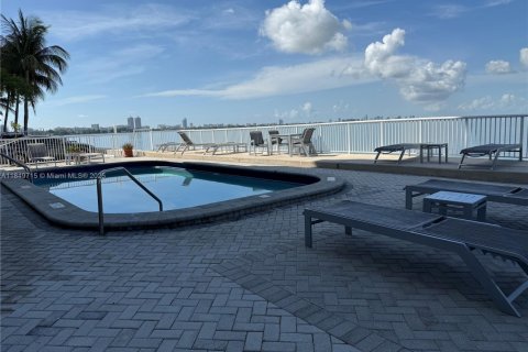 Купить кондоминиум в Майами-Бич, Флорида 1 спальня, 67.82м2, № 1957774 - фото 30