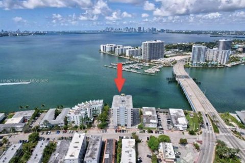 Купить кондоминиум в Майами-Бич, Флорида 1 спальня, 67.82м2, № 1957774 - фото 2