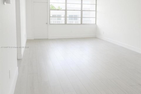 Купить кондоминиум в Майами-Бич, Флорида 1 спальня, 67.82м2, № 1957774 - фото 11