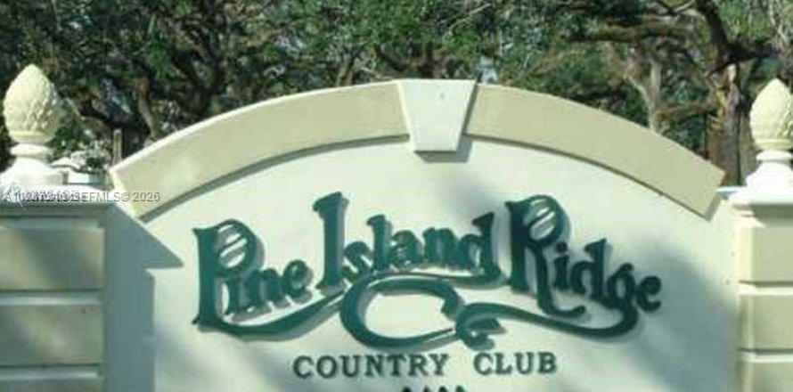 Condominio en Davie, Florida, 3 dormitorios № 2047748