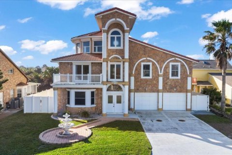 Купить виллу или дом в Ормонд-Бич, Флорида 13 комнат, 329.8м2, № 2142083 - фото 2