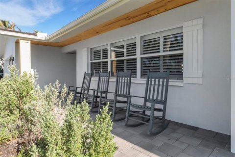 House in Fort Myers, Florida 3 bedrooms, 171.96 sq.m. № 1734380 - photo 3
