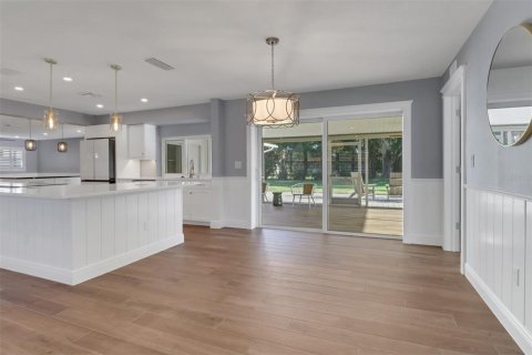 House in Fort Myers, Florida 3 bedrooms, 171.96 sq.m. № 1734380 - photo 9