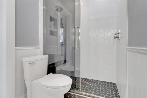 House in Fort Myers, Florida 3 bedrooms, 171.96 sq.m. № 1734380 - photo 24