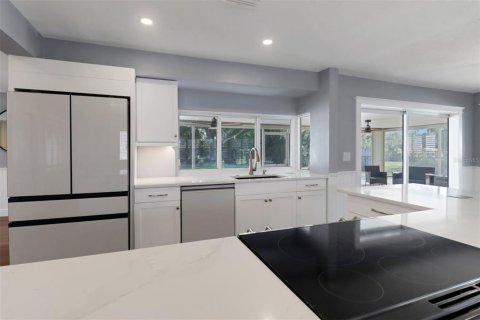 House in Fort Myers, Florida 3 bedrooms, 171.96 sq.m. № 1734380 - photo 12