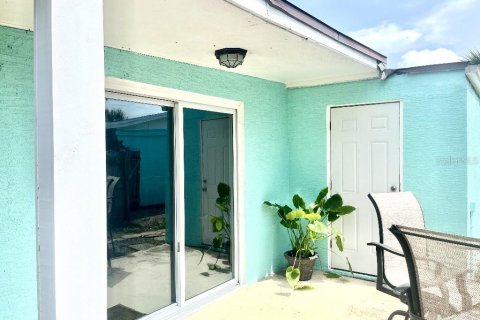 House in Ormond Beach, Florida 2 bedrooms, 129.51 sq.m. № 1810885 - photo 14