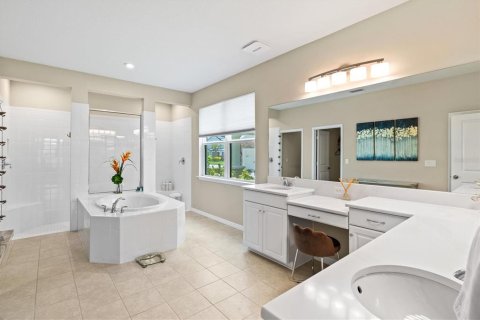 Casa en venta en Sarasota, Florida, 5 dormitorios, 323.3 m2 № 1751965 - foto 22