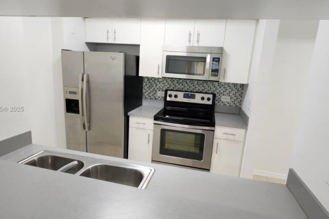 Copropriété à louer à Miramar, Floride: 1 chambre, 67.82 m2 № 1964691 - photo 3