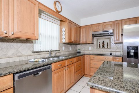 Villa ou maison à vendre à Eustis, Floride: 3 chambres, 139.45 m2 № 2408906 - photo 16