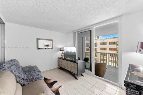 Condominio en venta en Miami Beach, Florida, 1 dormitorio, 91.04 m2 № 1858835 - foto 22