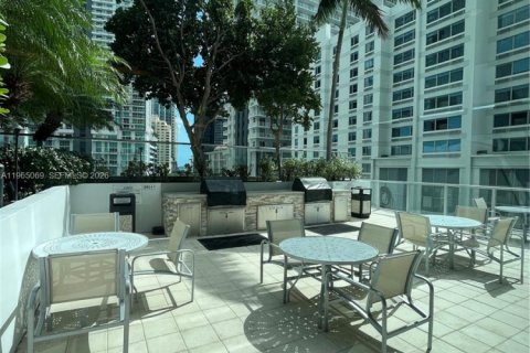 Condo in Miami, Florida, 2 bedrooms  № 2026380 - photo 29