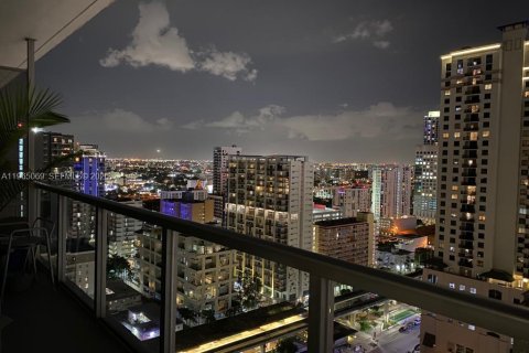 Condo in Miami, Florida, 2 bedrooms  № 2026380 - photo 4