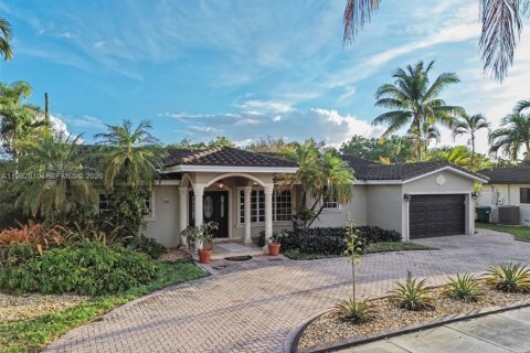 Купить виллу или дом в Майами-Лейкс, Флорида 4 спальни, 195.09м2, № 2050143 - фото 2