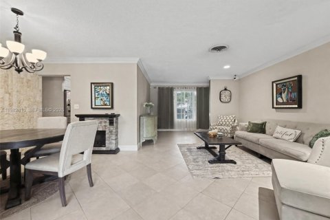 Купить виллу или дом в Майами-Лейкс, Флорида 4 спальни, 195.09м2, № 2050143 - фото 4