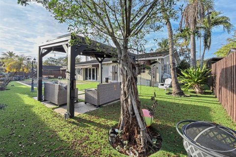 Купить виллу или дом в Майами-Лейкс, Флорида 4 спальни, 195.09м2, № 2050143 - фото 27