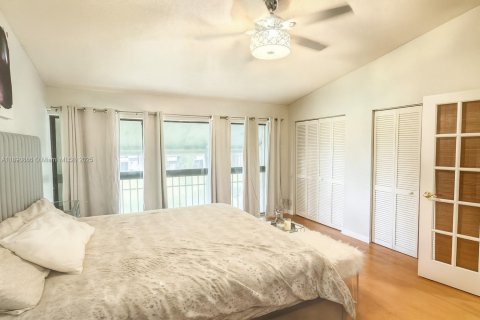 Townhouse in Davie, Florida 3 bedrooms, 123.37 sq.m. № 1944916 - photo 12