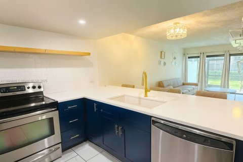 Townhouse in Davie, Florida 3 bedrooms, 123.37 sq.m. № 1944916 - photo 4