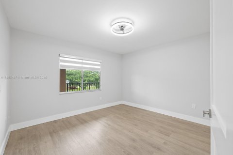 Condominio en venta en Pembroke Pines, Florida, 2 dormitorios, 142.42 m2 № 1948521 - foto 17