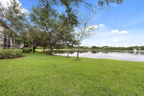 Condominio en venta en Pembroke Pines, Florida, 2 dormitorios, 142.42 m2 № 1948521 - foto 24