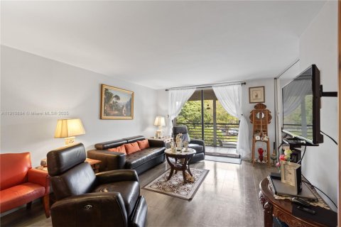 Купить кондоминиум в Пемброк-Пайнс, Флорида 1 спальня, 79.15м2, № 2013222 - фото 4