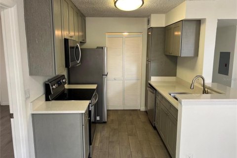 Copropriété à louer à Orlando, Floride: 2 chambres, 99.13 m2 № 2155901 - photo 10