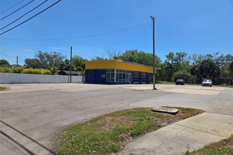Propiedad comercial en alquiler en Tampa, Florida, 158.03 m2 № 1773973 - foto 6