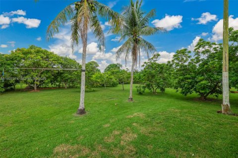 House in Homestead, Florida 3 bedrooms, 143.53 sq.m. № 1995179 - photo 13