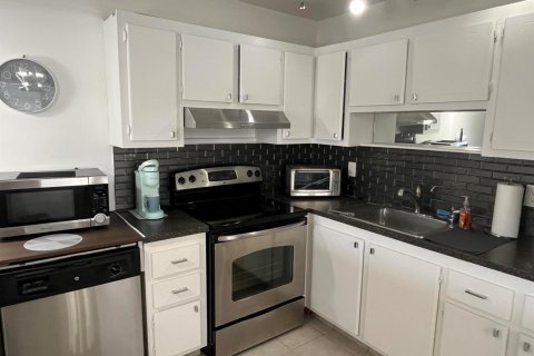 Condo in Delray Beach, Florida, 1 bedroom № 2154008