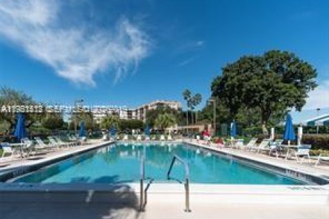 Casa en venta en Pembroke Pines, Florida, 3 dormitorios, 121.7 m2 № 2025090 - foto 23