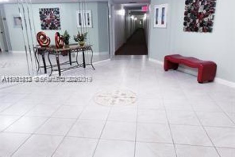 Casa en venta en Pembroke Pines, Florida, 3 dormitorios, 121.7 m2 № 2025090 - foto 21