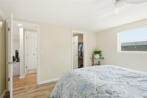 House in Port Richey, Florida 2 bedrooms, 113.53 sq.m. № 2117880 - photo 19