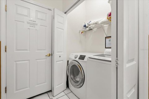 Villa ou maison à louer à Davenport, Floride: 5 chambres, 231.23 m2 № 2117244 - photo 24