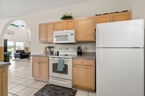 Villa ou maison à louer à Davenport, Floride: 5 chambres, 231.23 m2 № 2117244 - photo 9
