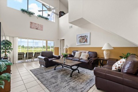 Villa ou maison à louer à Davenport, Floride: 5 chambres, 231.23 m2 № 2117244 - photo 3