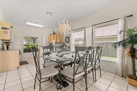 Villa ou maison à louer à Davenport, Floride: 5 chambres, 231.23 m2 № 2117244 - photo 6