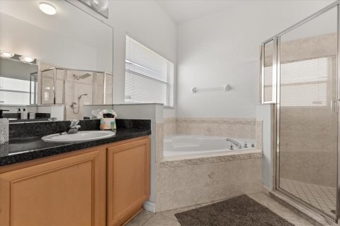Villa ou maison à louer à Davenport, Floride: 5 chambres, 231.23 m2 № 2117244 - photo 28