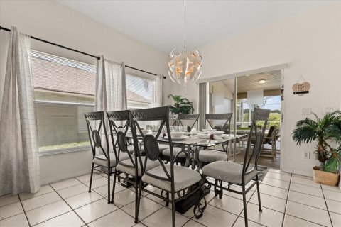 Villa ou maison à louer à Davenport, Floride: 5 chambres, 231.23 m2 № 2117244 - photo 5